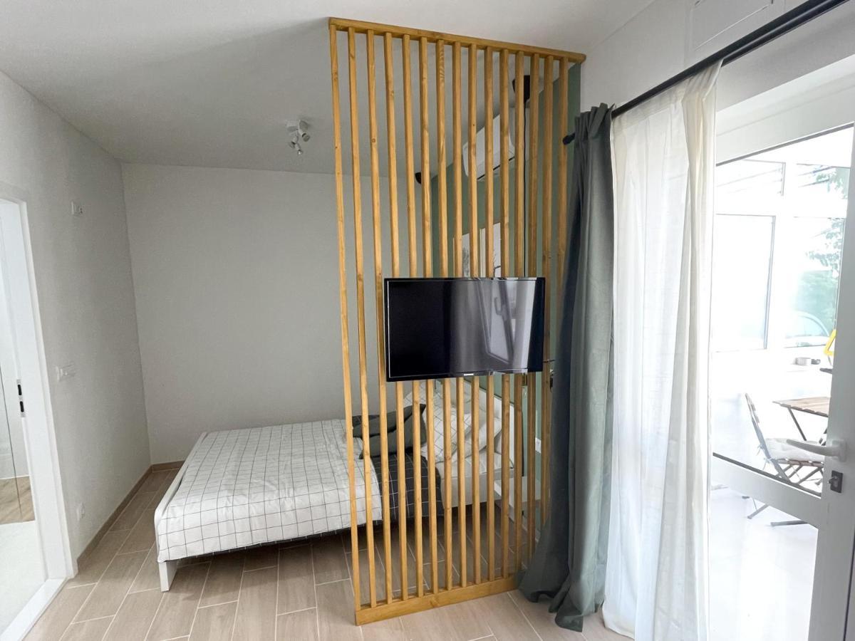 Modern Studio Overlooking Downtown Makarska Exterior foto