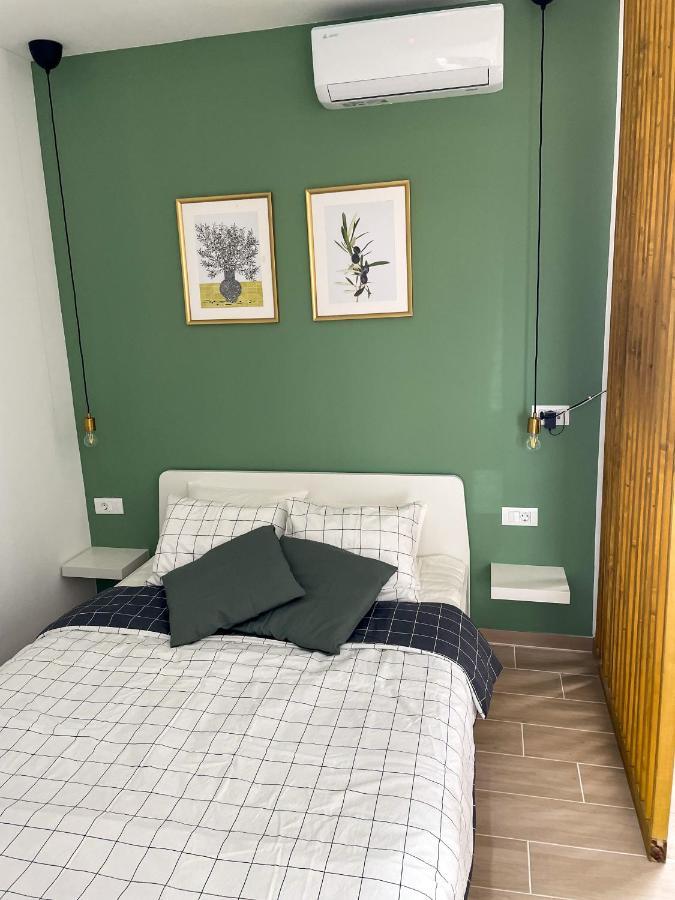 Modern Studio Overlooking Downtown Makarska Exterior foto